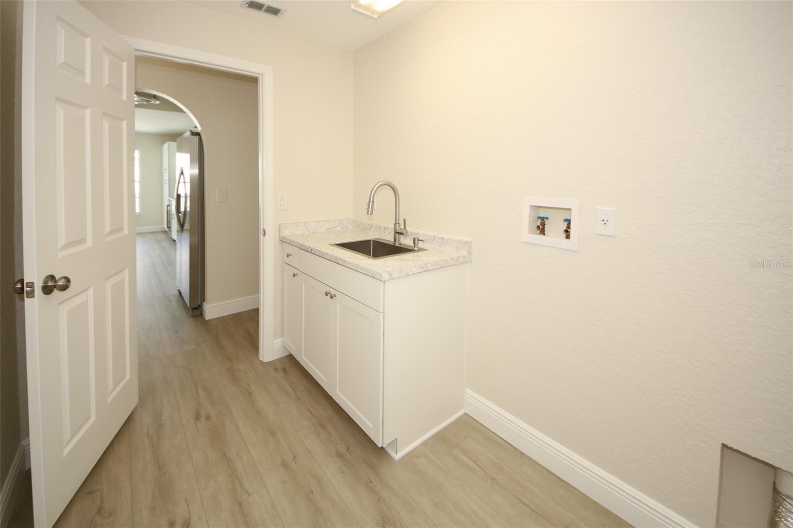 8216 CORAL CREEK LOOP, HUDSON, FL, 34667