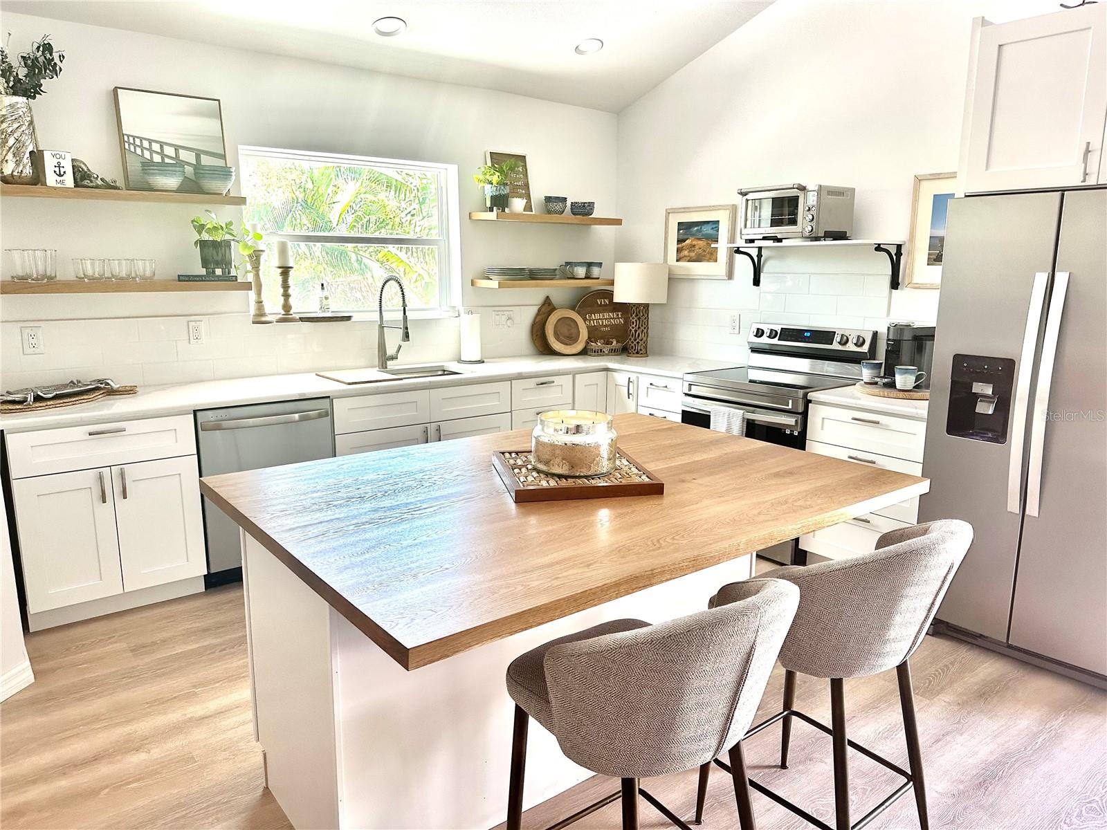 A4671054 Property Photo