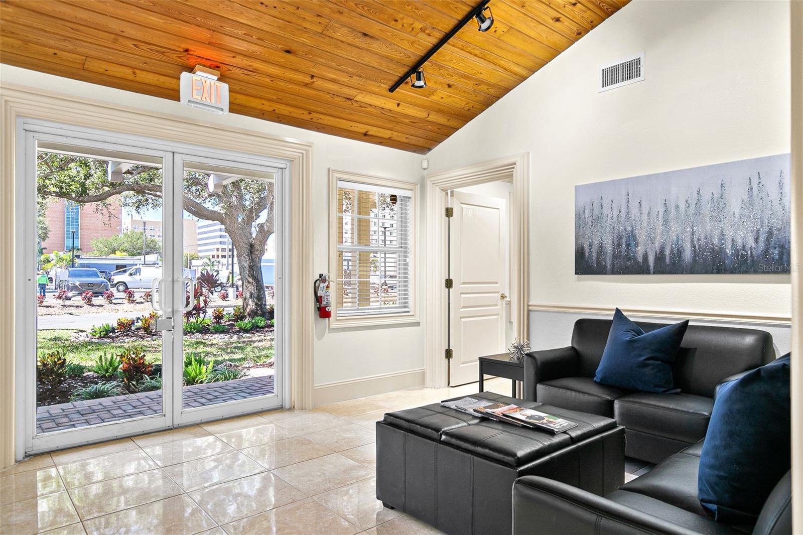 525 8TH ST W, BRADENTON, FL, 34205