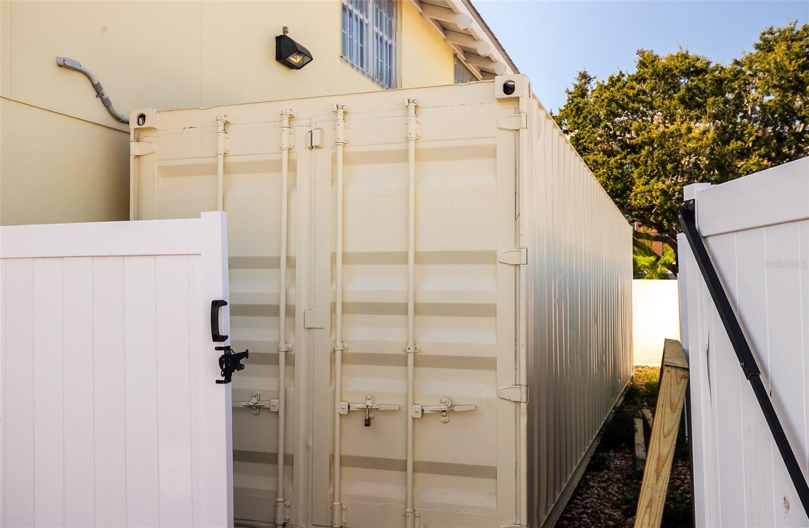 525 8TH ST W, BRADENTON, FL, 34205