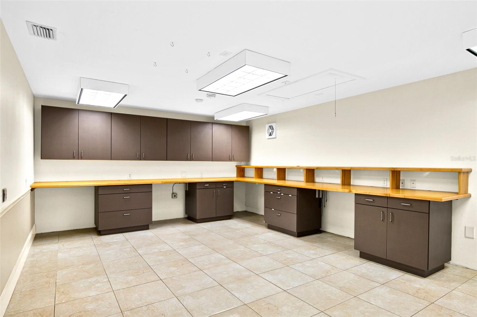 525 8TH ST W, BRADENTON, FL, 34205