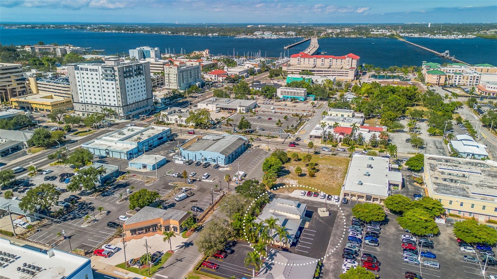 525 8TH ST W, BRADENTON, FL, 34205