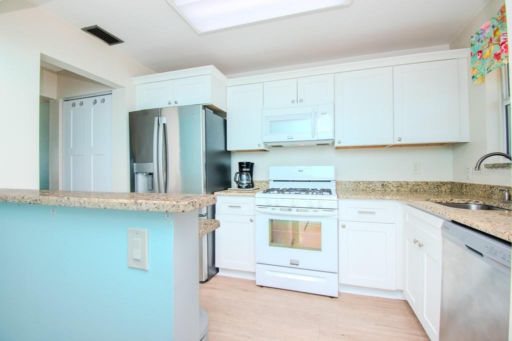 6025 SHORE BLVD S #611, GULFPORT, FL, 33707