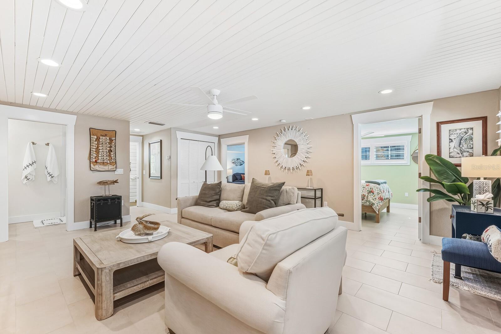 D6144615 Property Photo