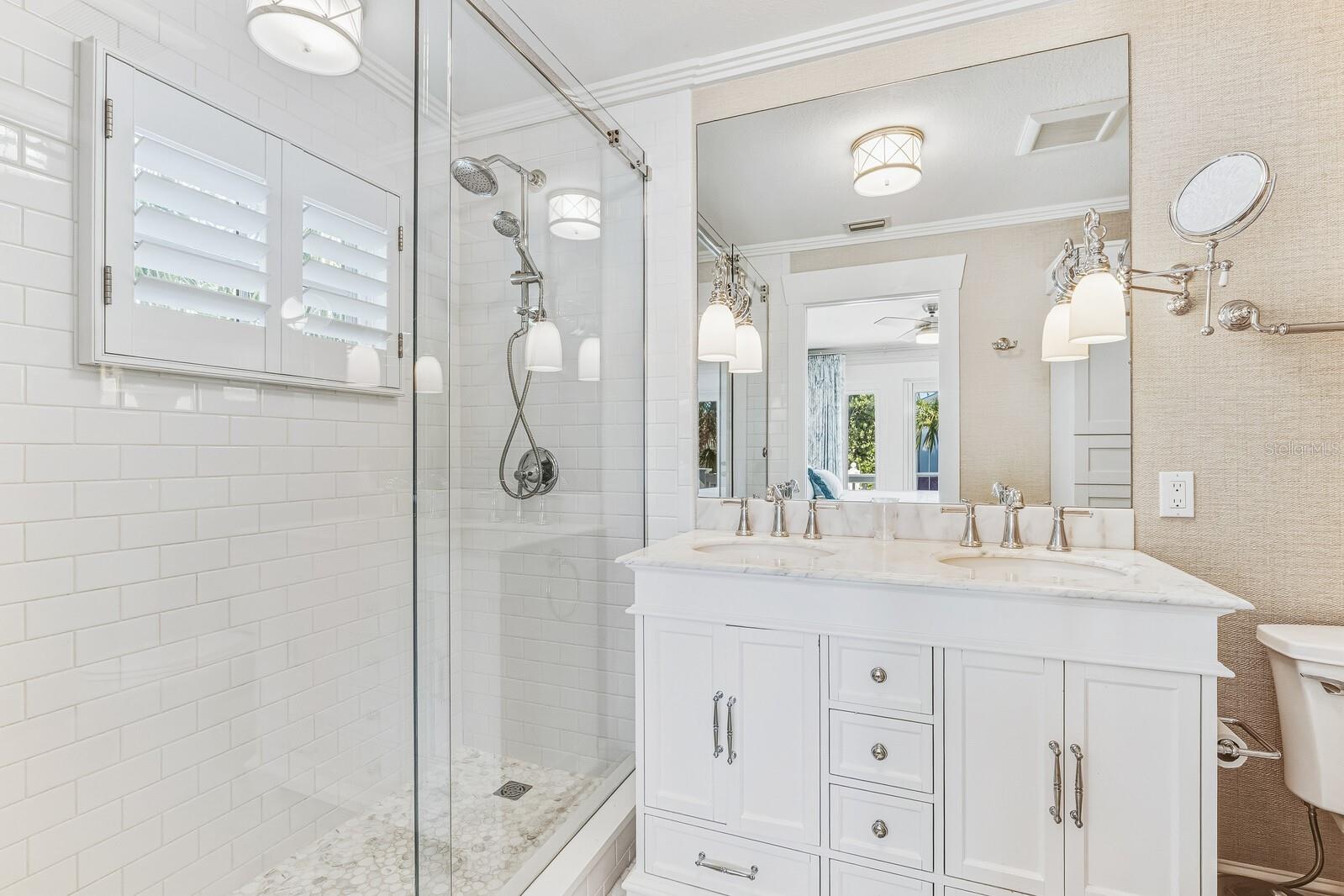 D6144615 Property Photo