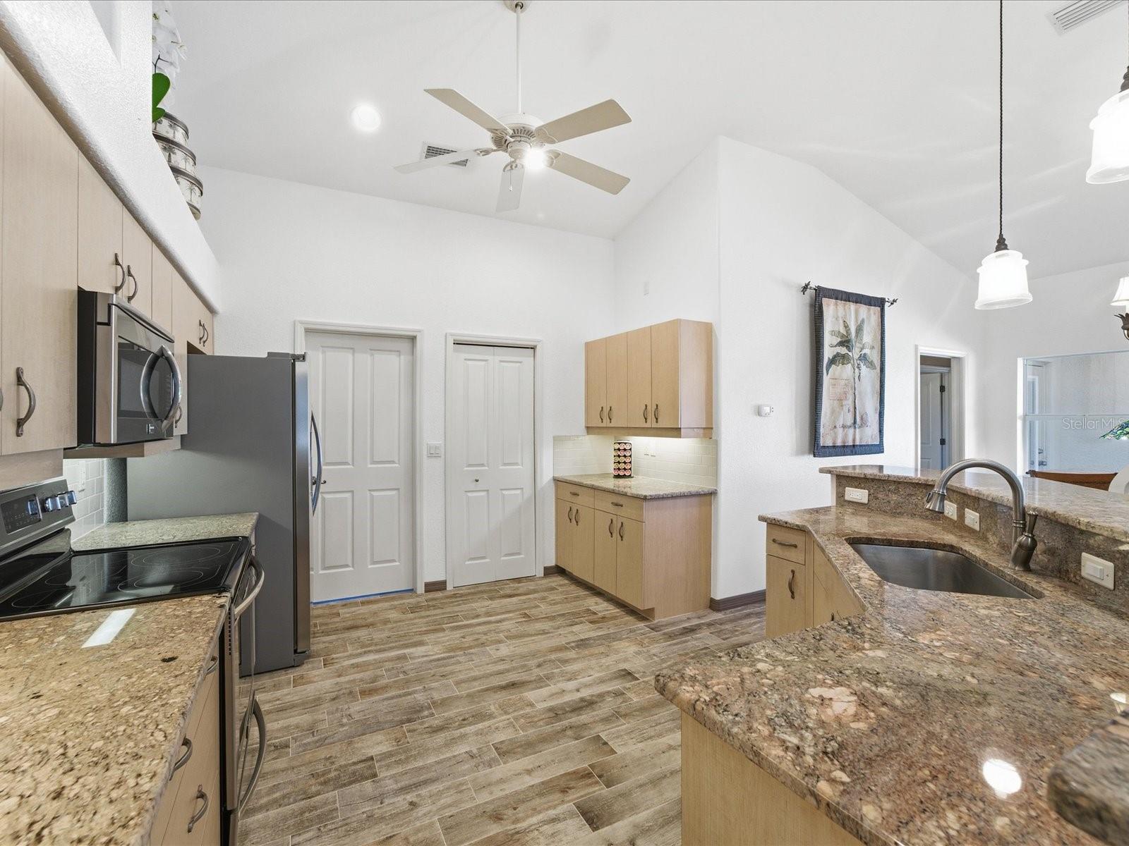 34 MEDALIST CIR, ROTONDA WEST, FL, 33947