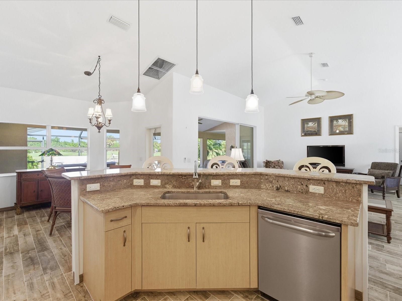 34 MEDALIST CIR, ROTONDA WEST, FL, 33947