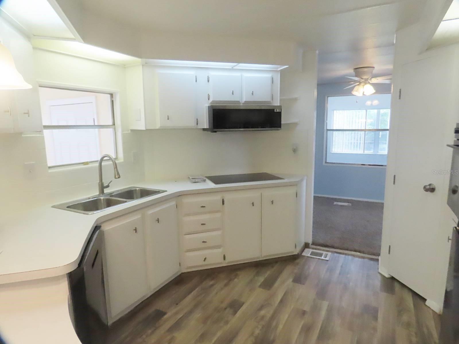 O6358253 Property Photo