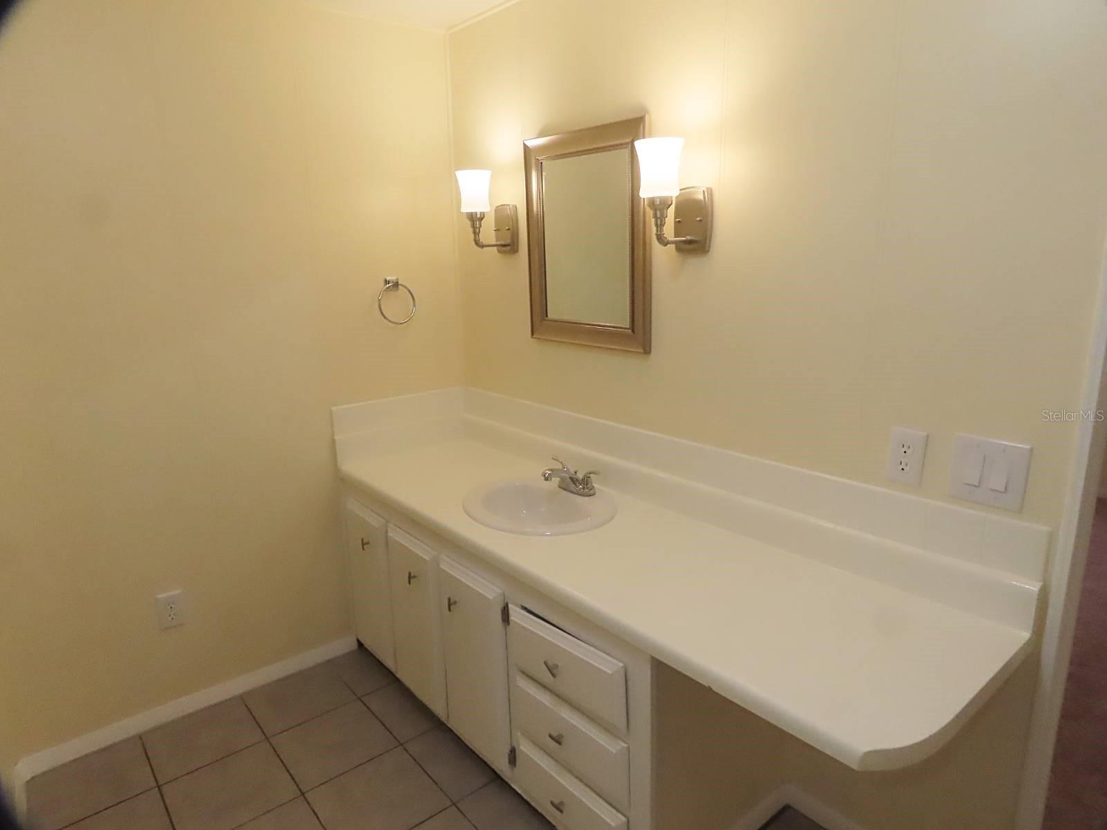 O6358253 Property Photo