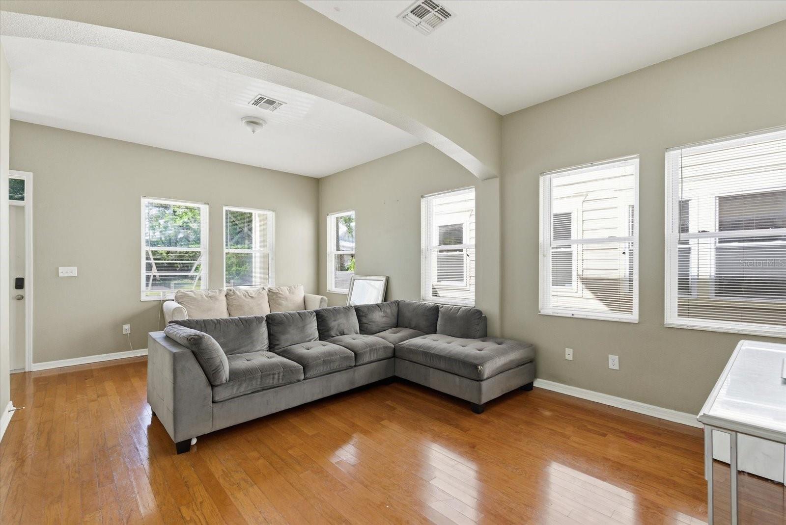 1808 E COLUMBUS DR #5, TAMPA, FL, 33605