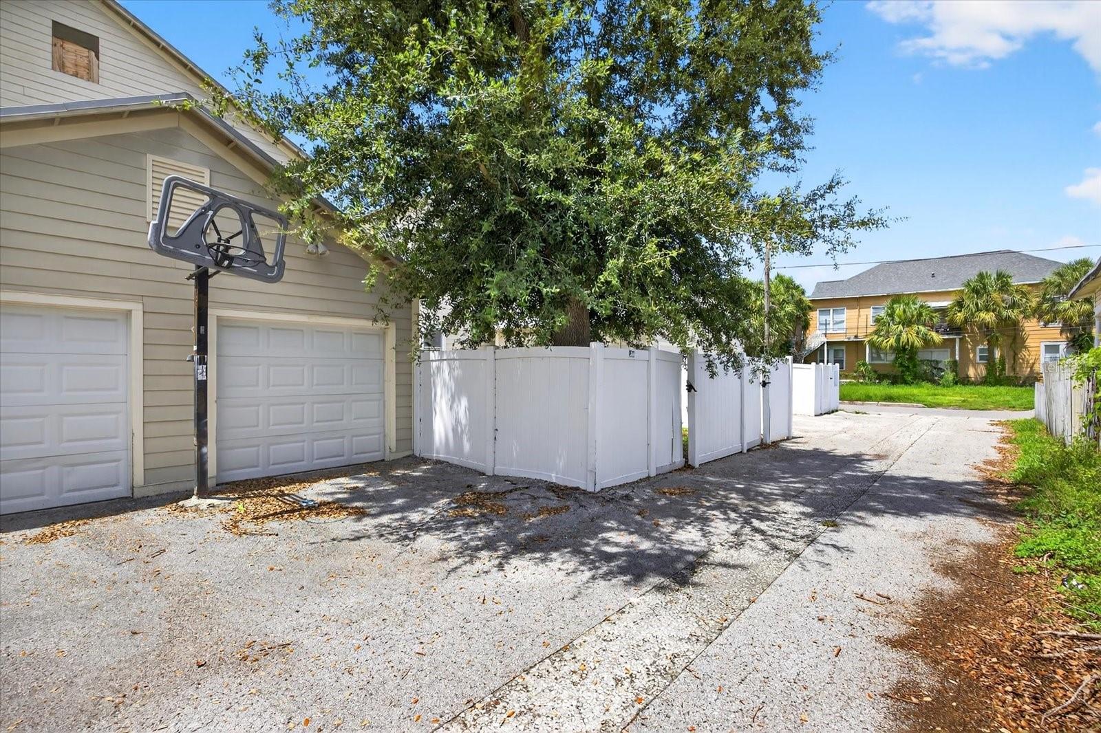 1808 E COLUMBUS DR #3, TAMPA, FL, 33605