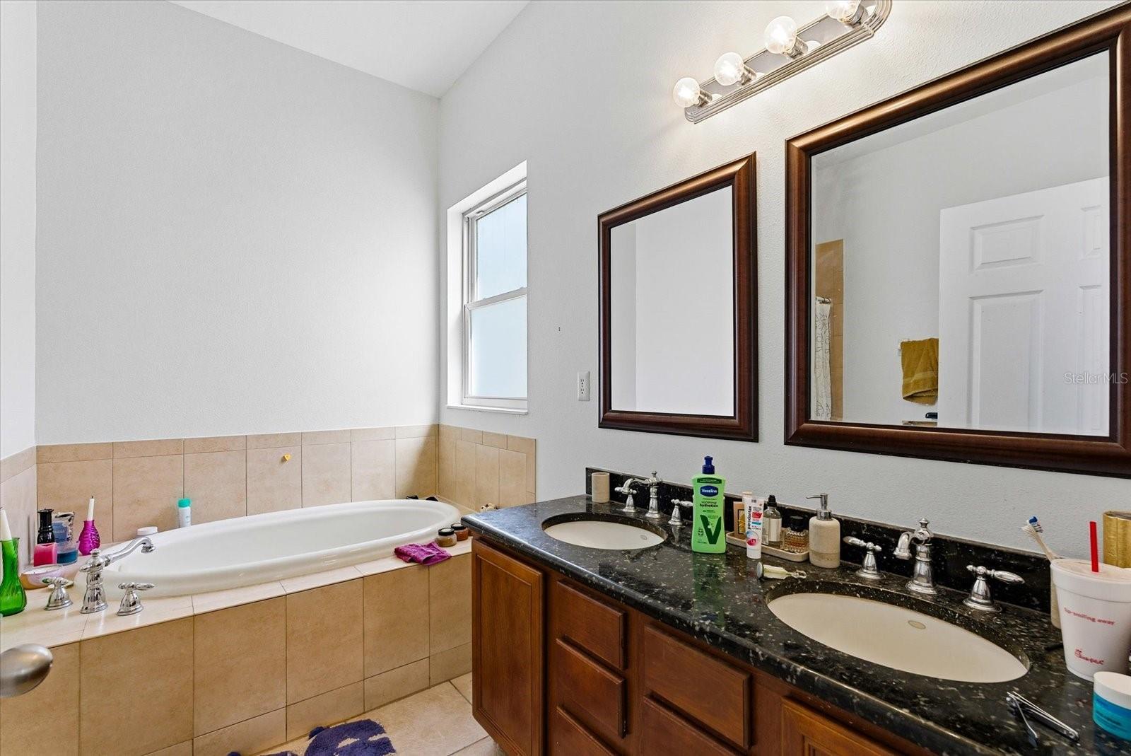 1808 E COLUMBUS DR #2, TAMPA, FL, 33605