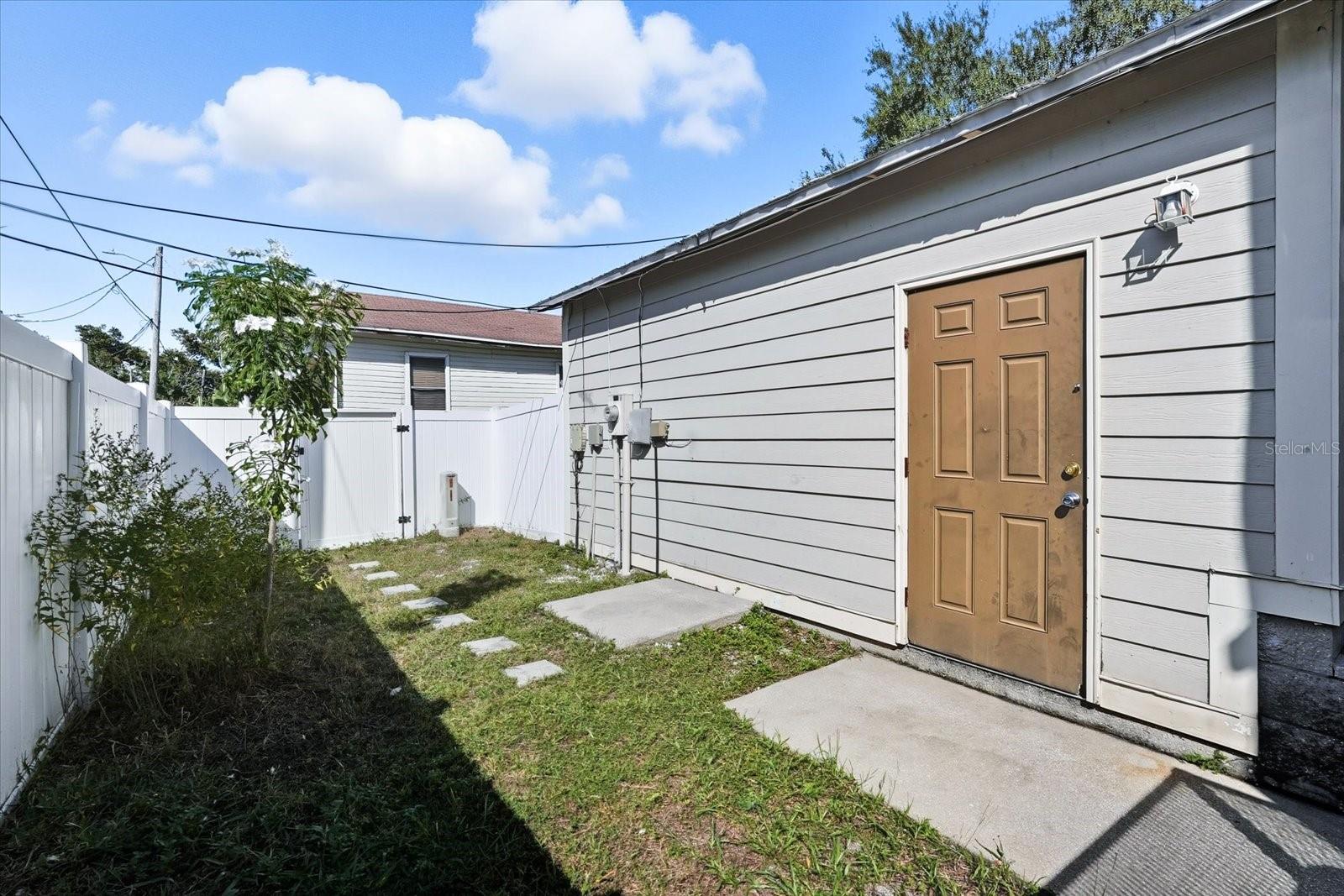 1808 E COLUMBUS DR #1, TAMPA, FL, 33605