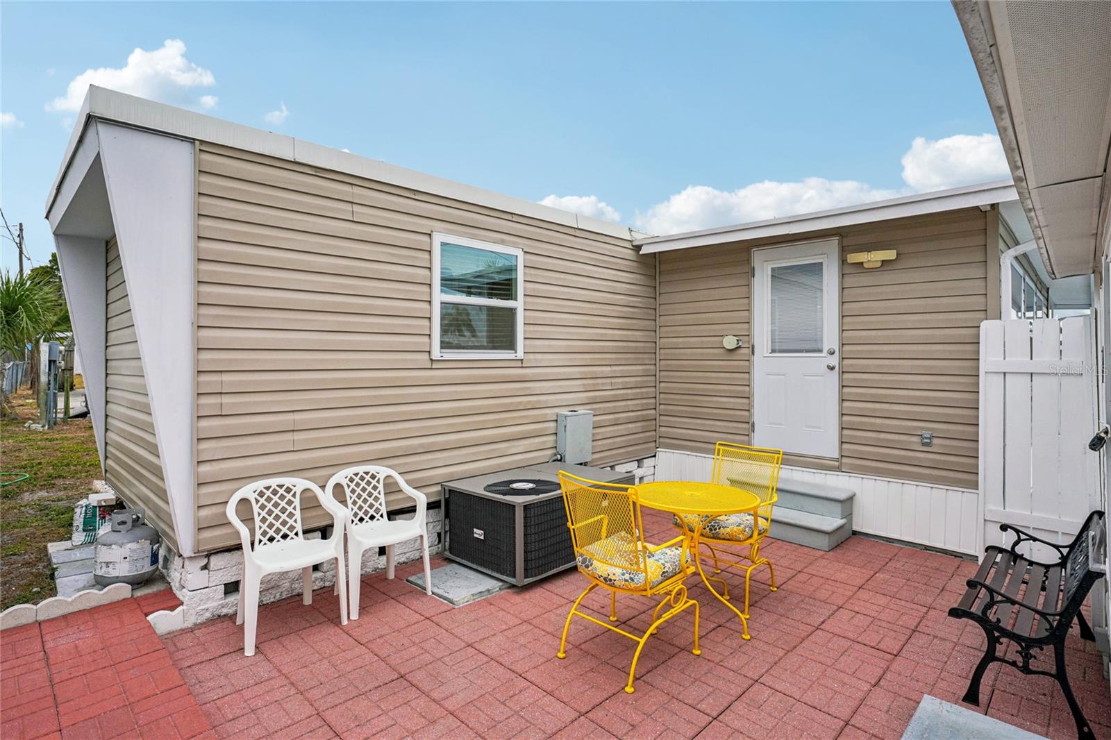 S5138009 Property Photo