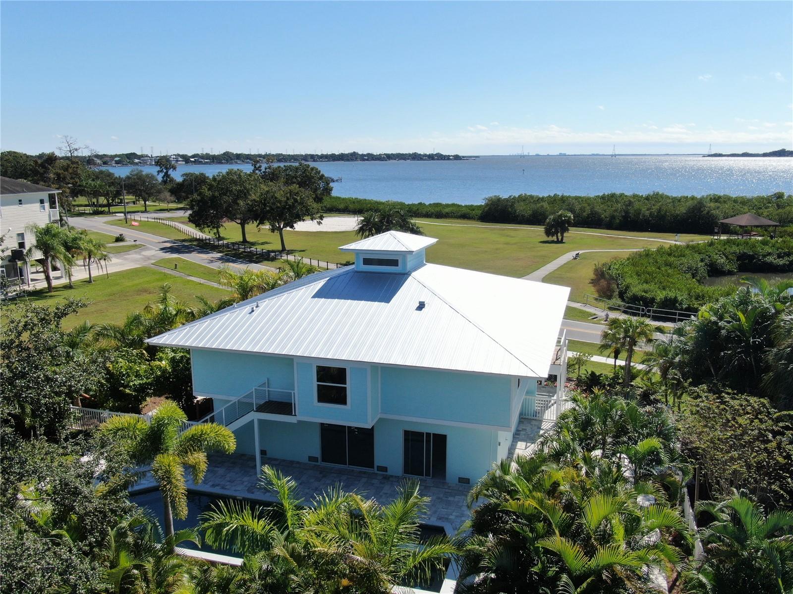 406 SHORE DR W, OLDSMAR, FL, 34677