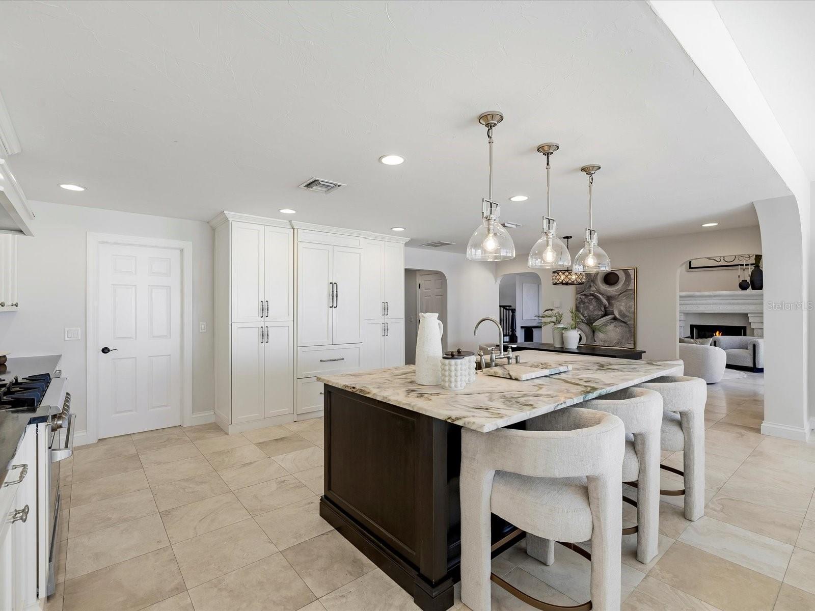 TB8445220 Property Photo