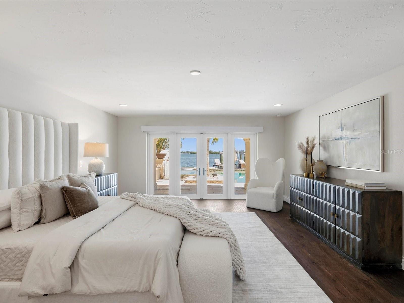 TB8445220 Property Photo