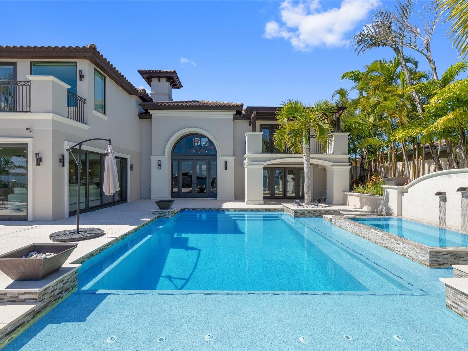 TB8445220 Property Photo