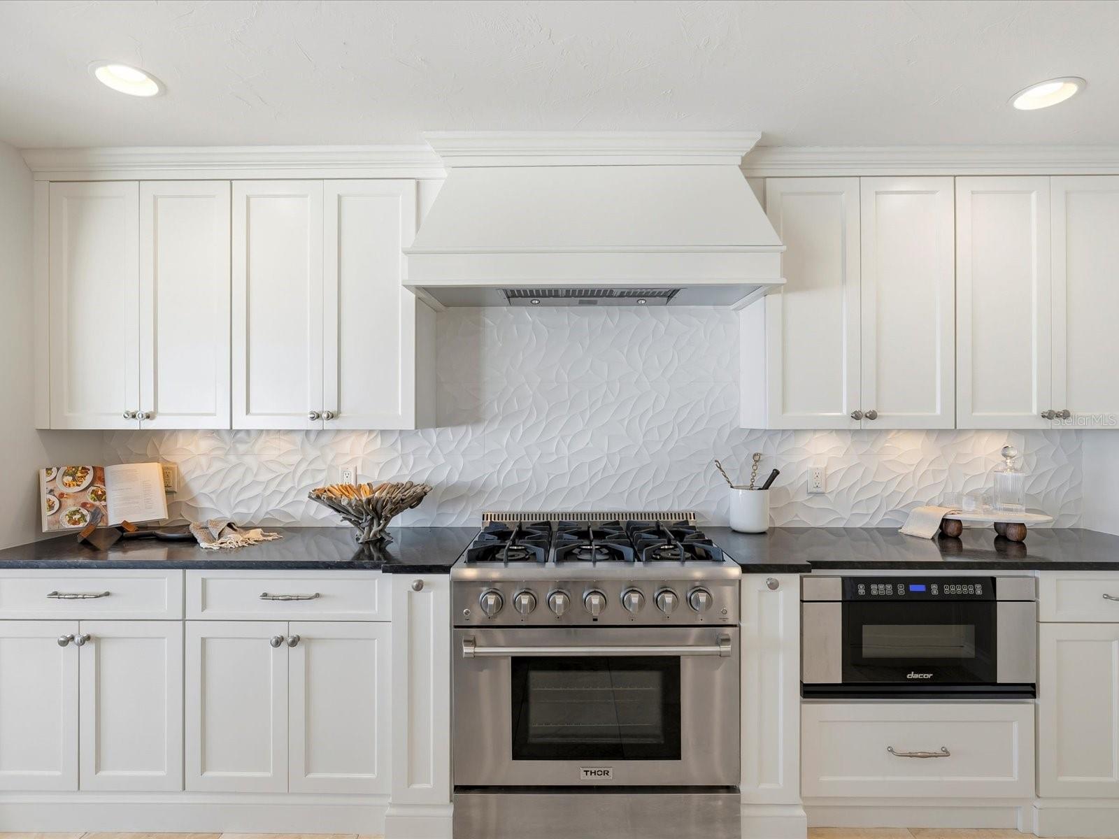 TB8445220 Property Photo