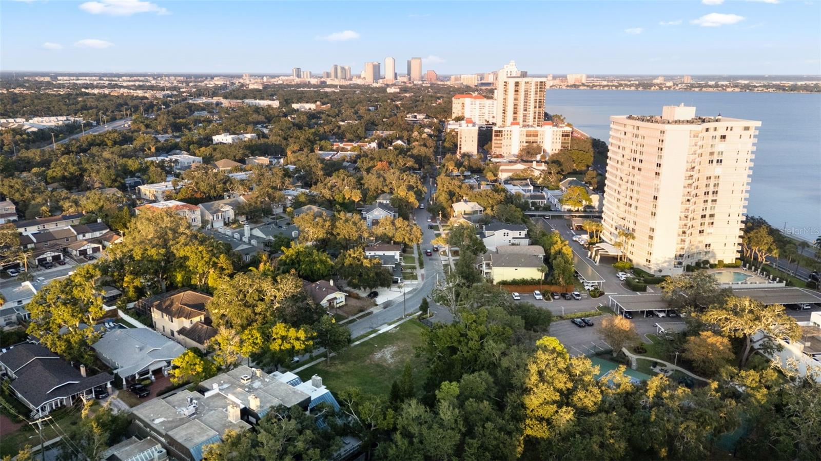 2528 W PALM DR #LOT 14, TAMPA, FL, 33629