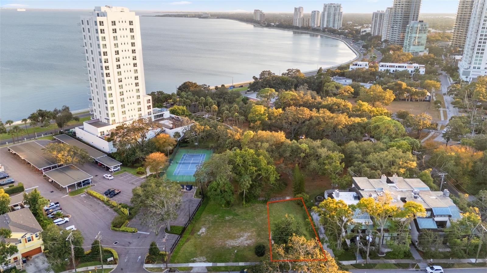 2528 W PALM DR #LOT 14, TAMPA, FL, 33629