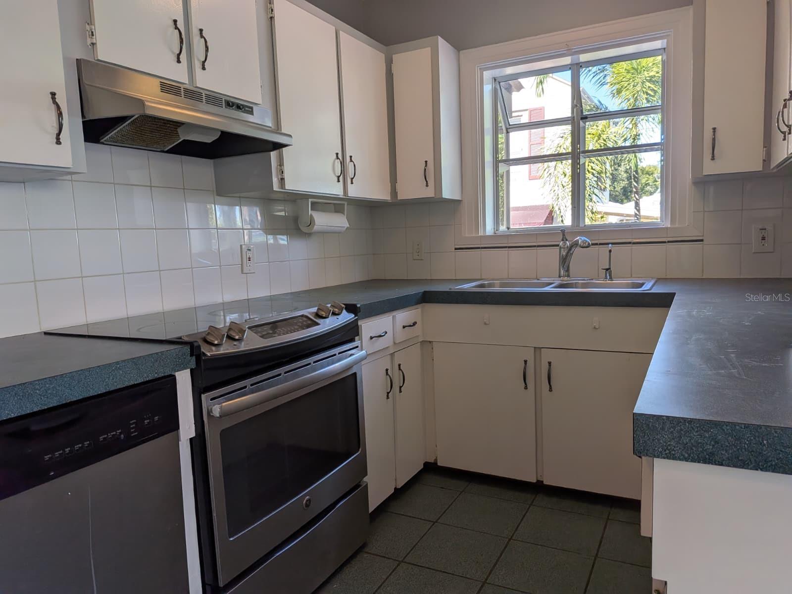 145 29TH AVE N, ST PETERSBURG, FL, 33704