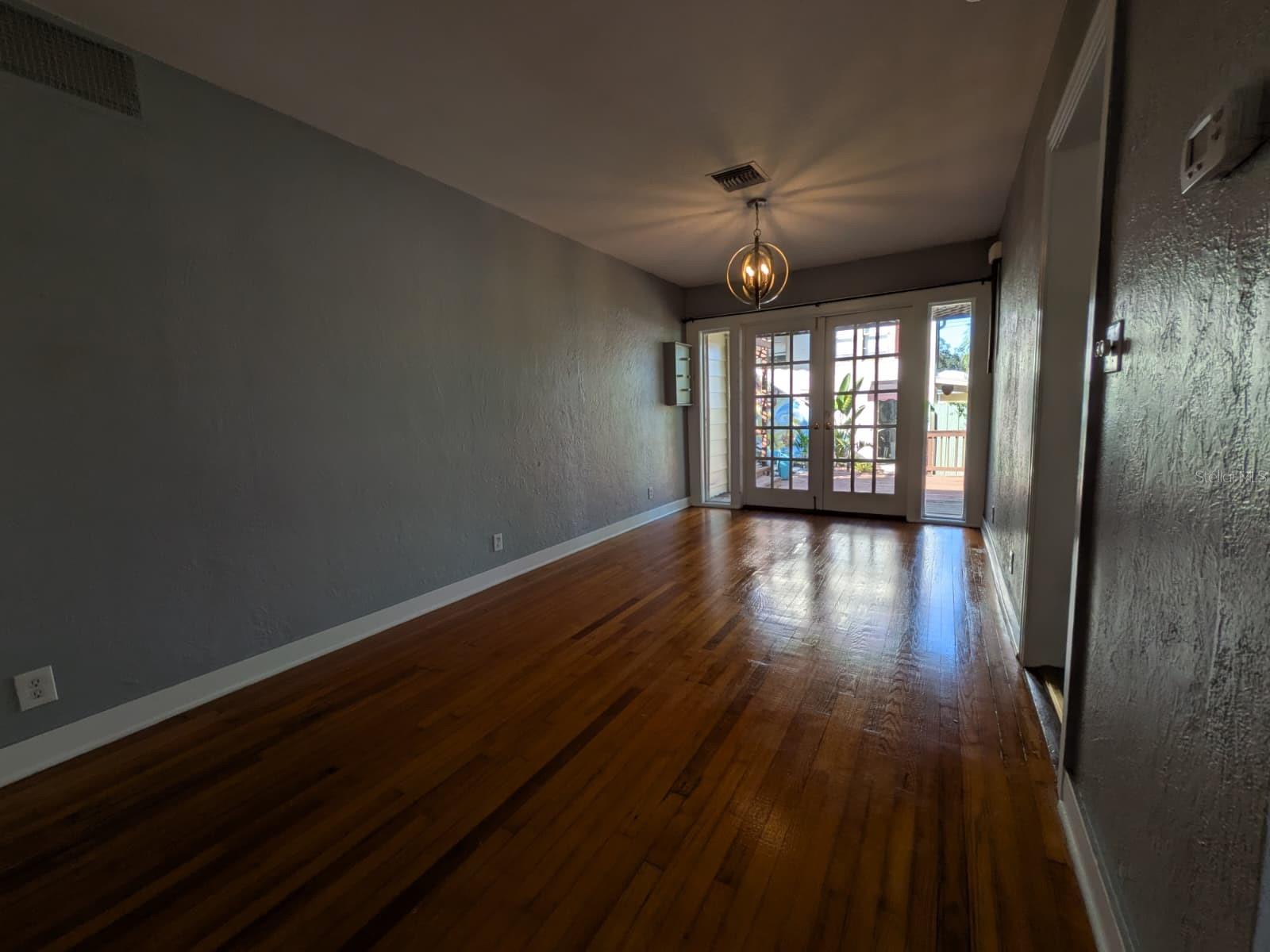 145 29TH AVE N, ST PETERSBURG, FL, 33704