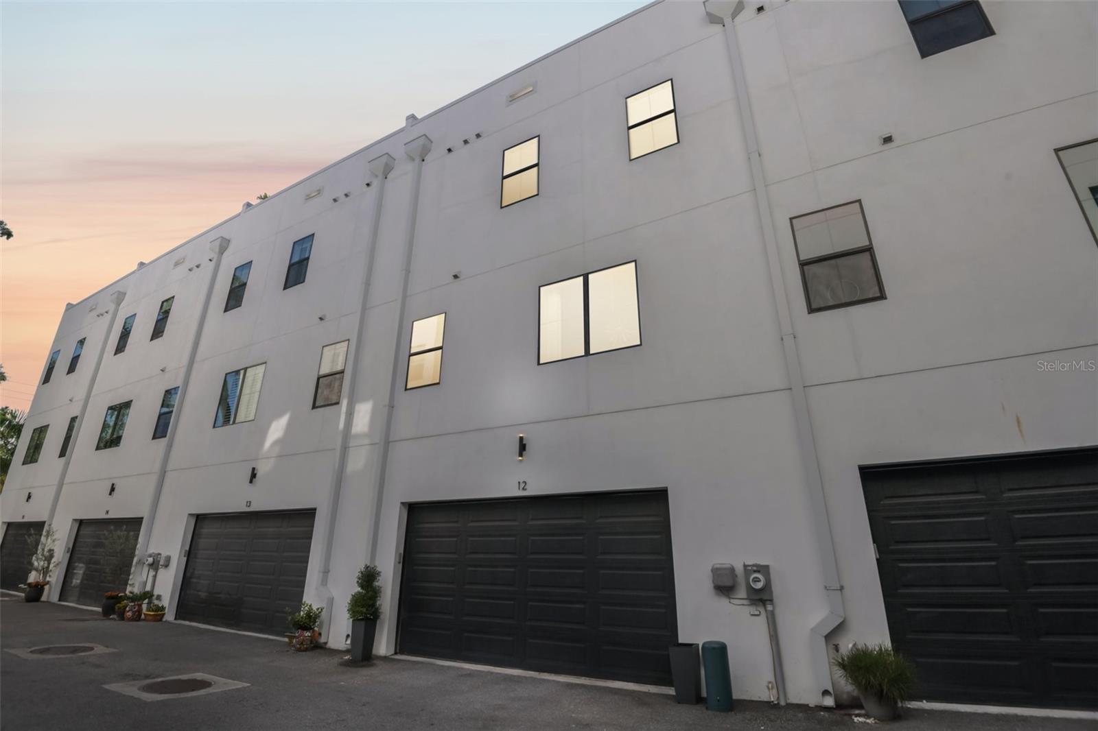 2851 W GANDY BLVD #12, TAMPA, FL, 33611