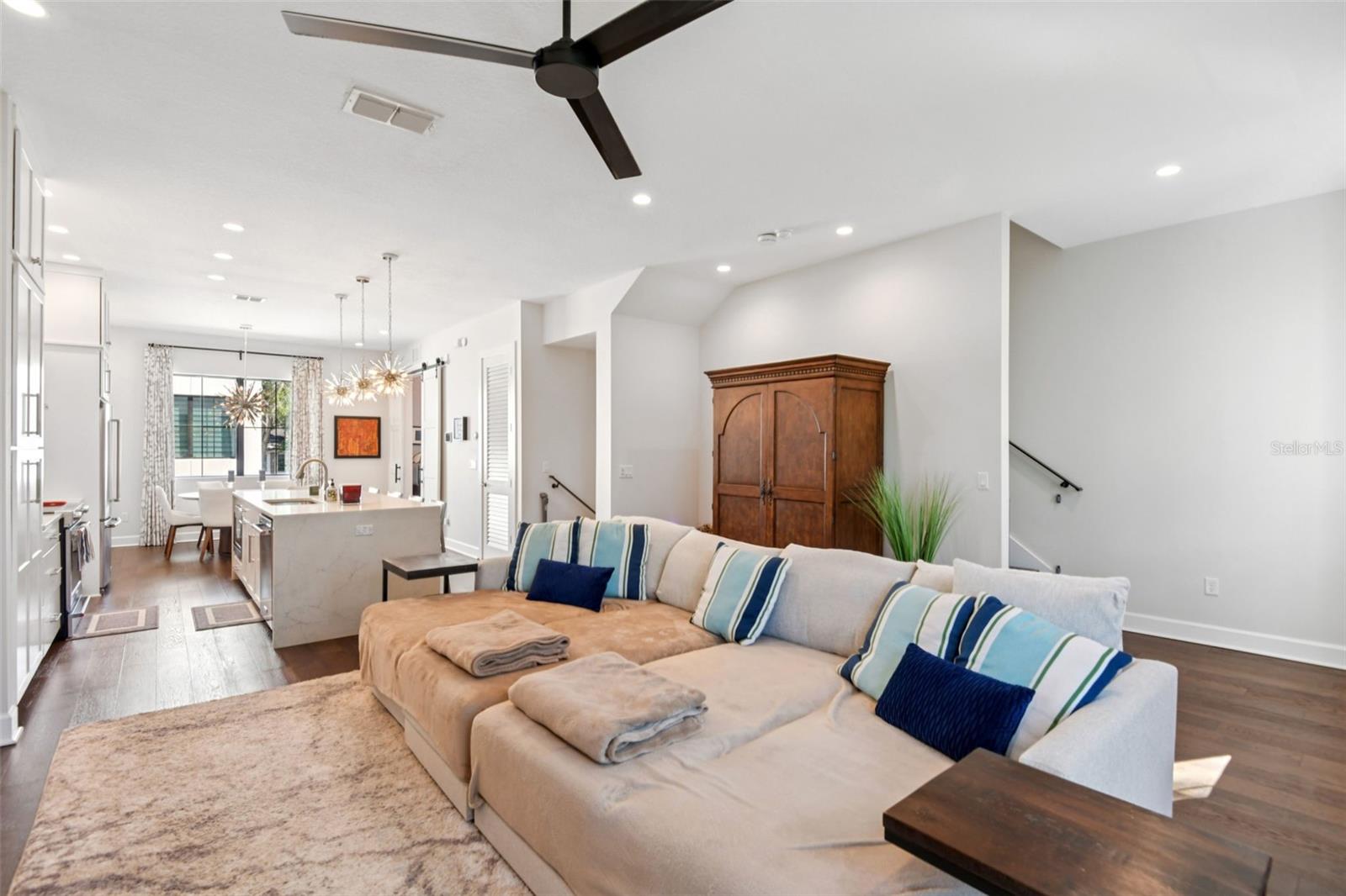 2851 W GANDY BLVD #12, TAMPA, FL, 33611