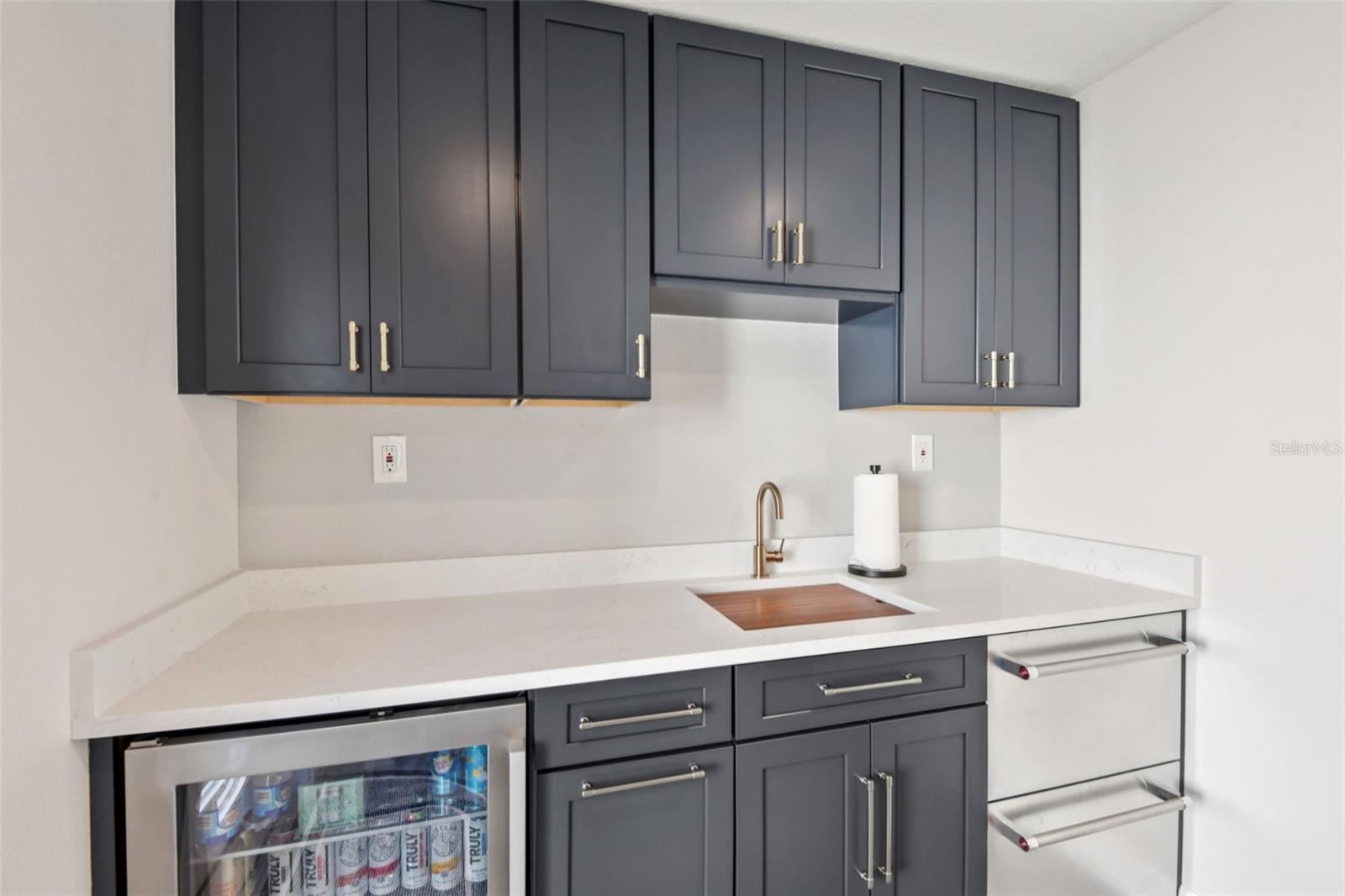 2851 W GANDY BLVD #12, TAMPA, FL, 33611