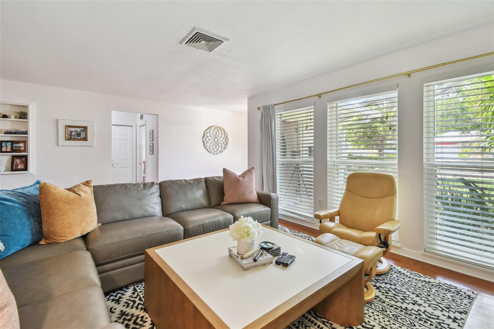 2744 68TH AVE S, ST PETERSBURG, FL, 33712