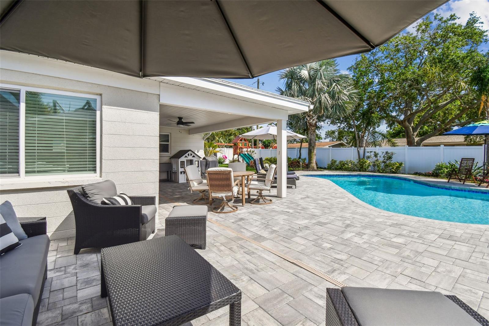 2744 68TH AVE S, ST PETERSBURG, FL, 33712