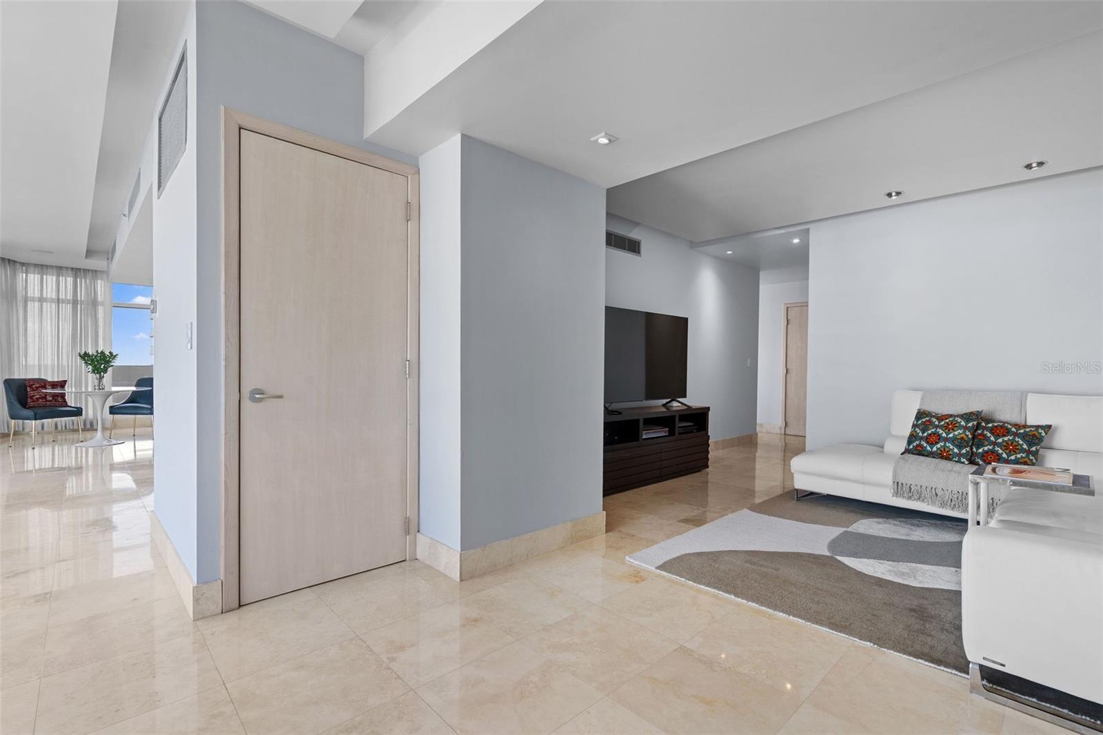 PR9117175 Property Photo