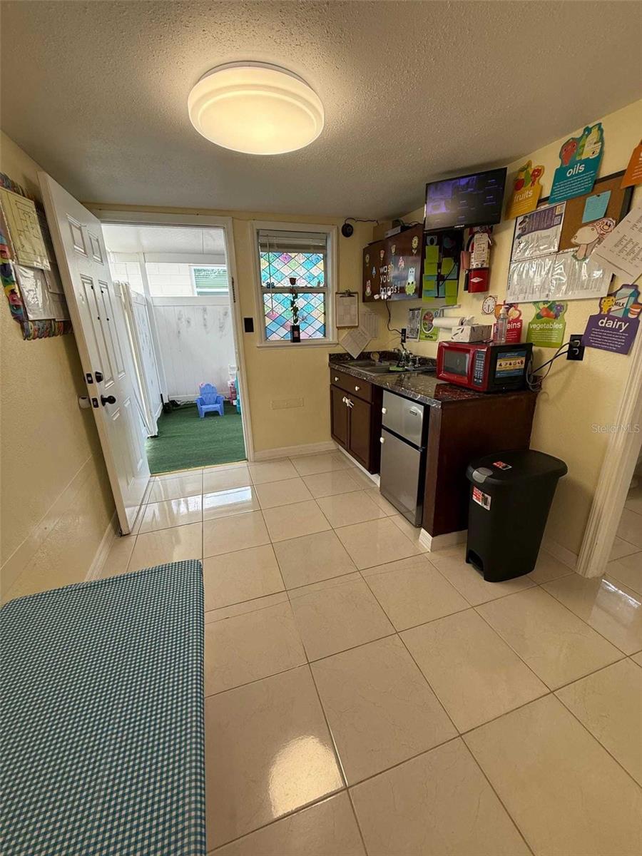 7409 N TAMPANIA AVE, TAMPA, FL, 33614