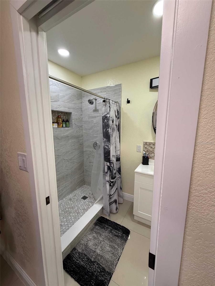 7409 N TAMPANIA AVE, TAMPA, FL, 33614