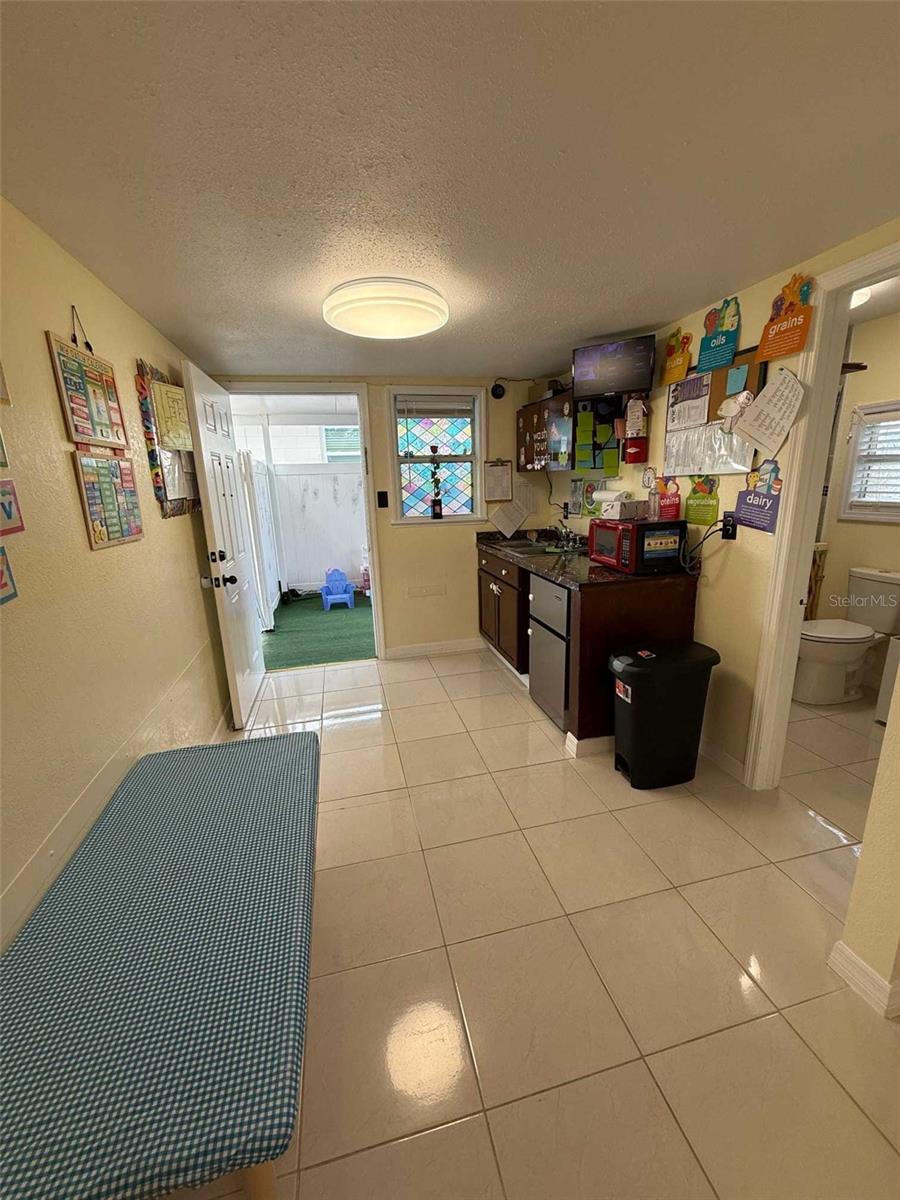 7409 N TAMPANIA AVE, TAMPA, FL, 33614