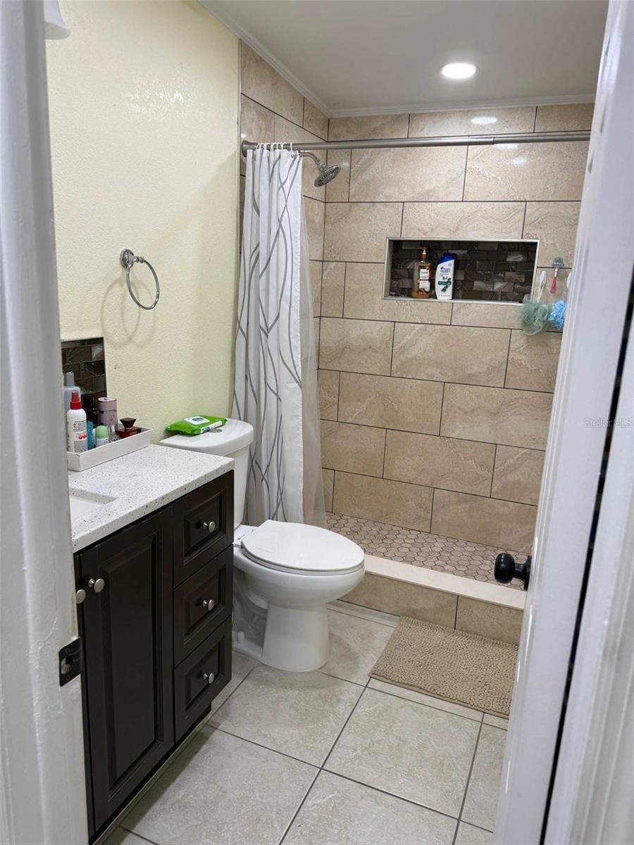 7409 N TAMPANIA AVE, TAMPA, FL, 33614