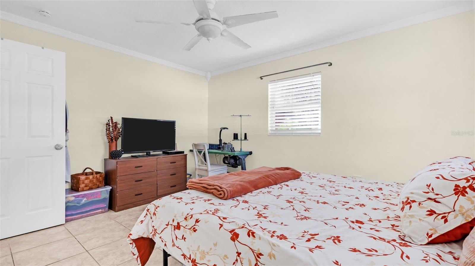 TB8445281 Property Photo