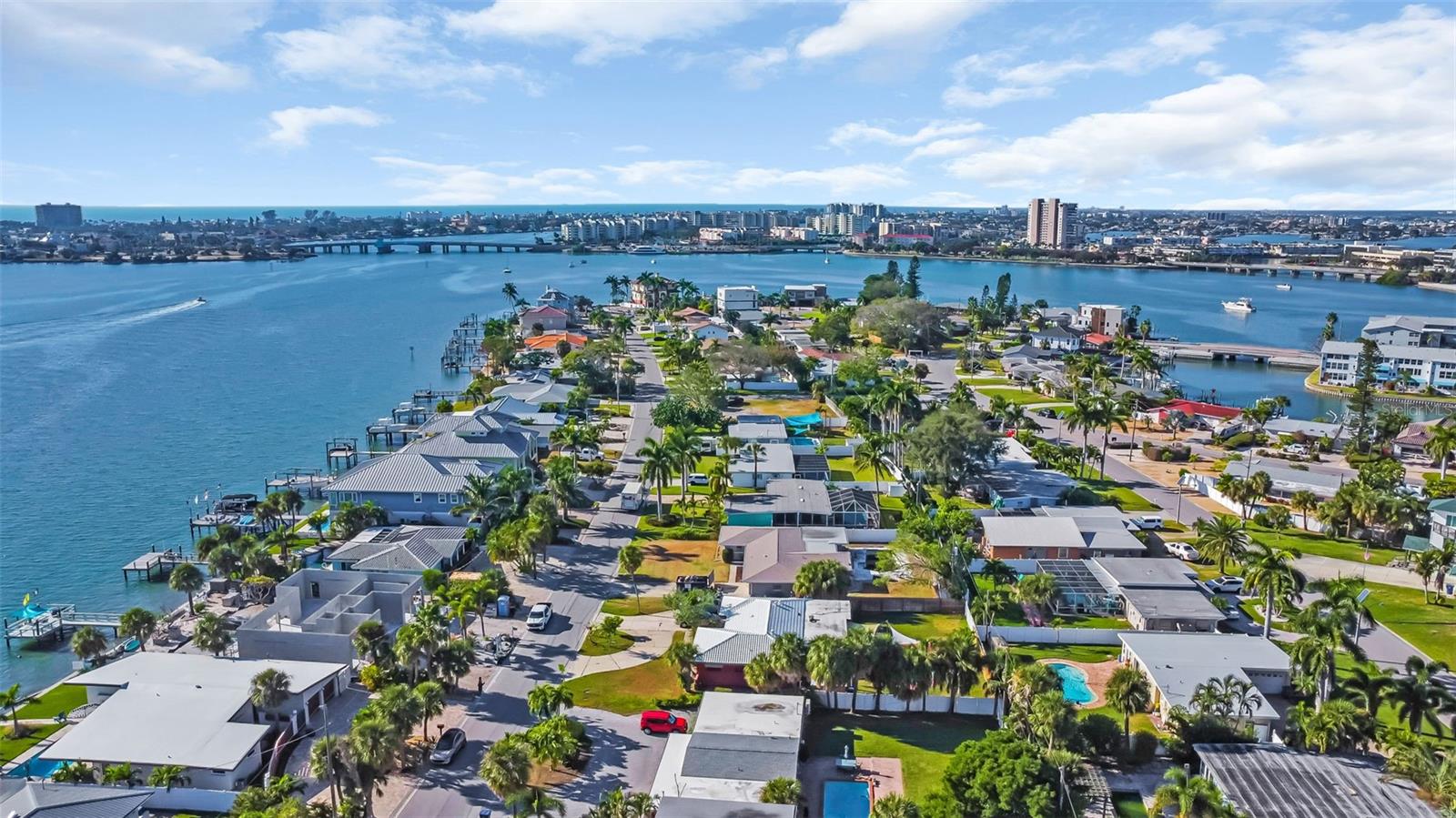 TB8445281 Property Photo