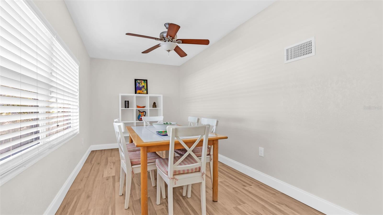 TB8445281 Property Photo