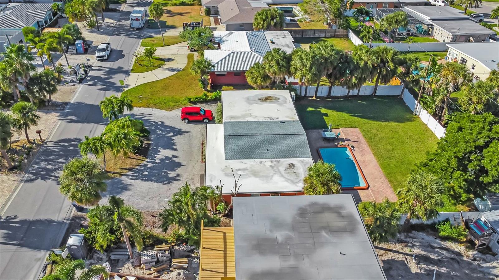 TB8445281 Property Photo