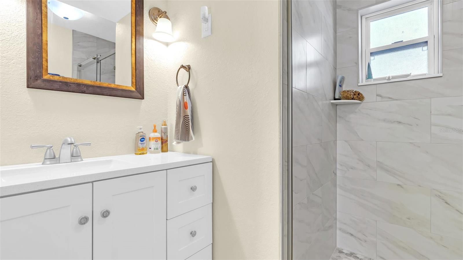 TB8445281 Property Photo