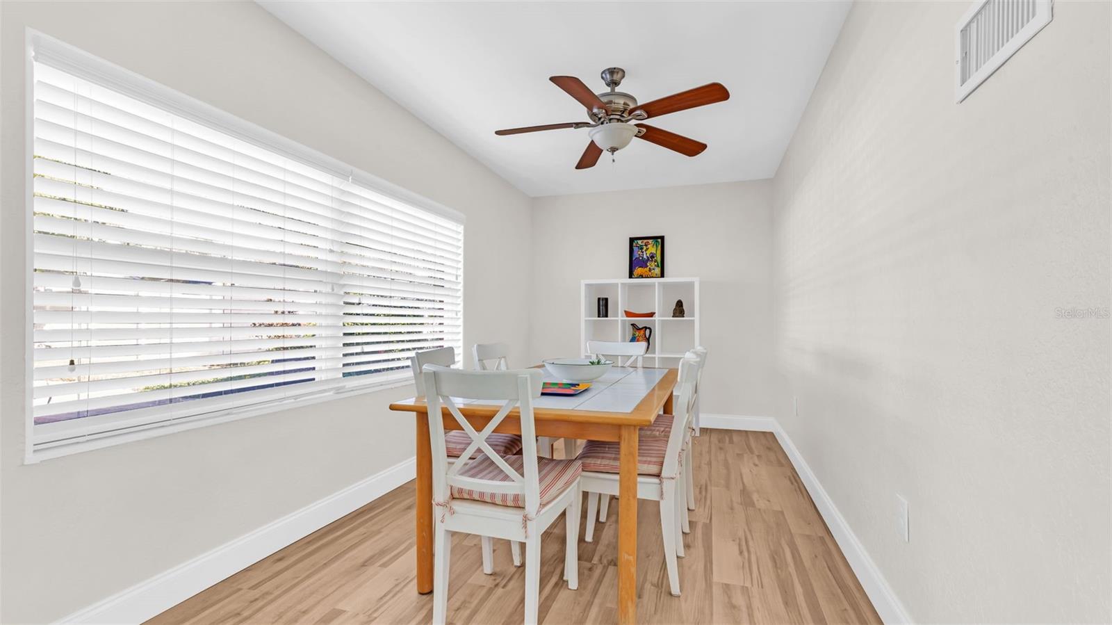 TB8445281 Property Photo