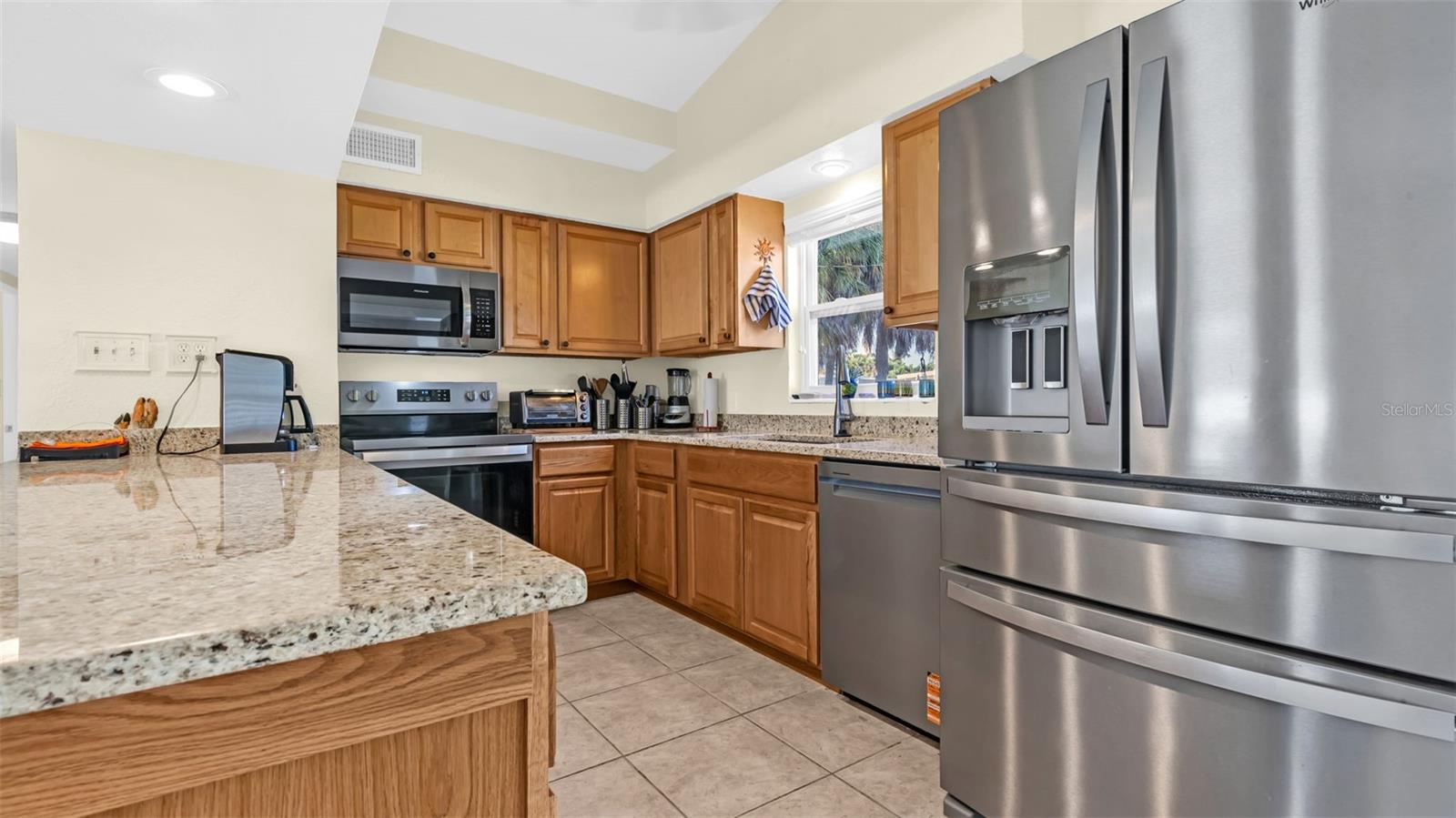 TB8445281 Property Photo