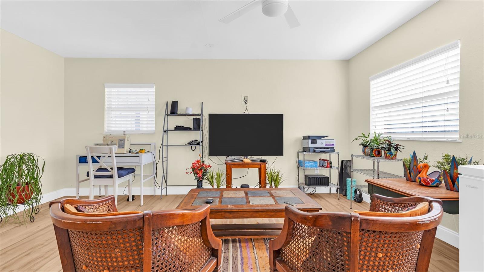 TB8445281 Property Photo