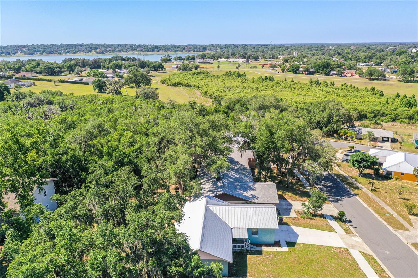 713 GREENLEAF LN, LAKE WALES, FL, 33853