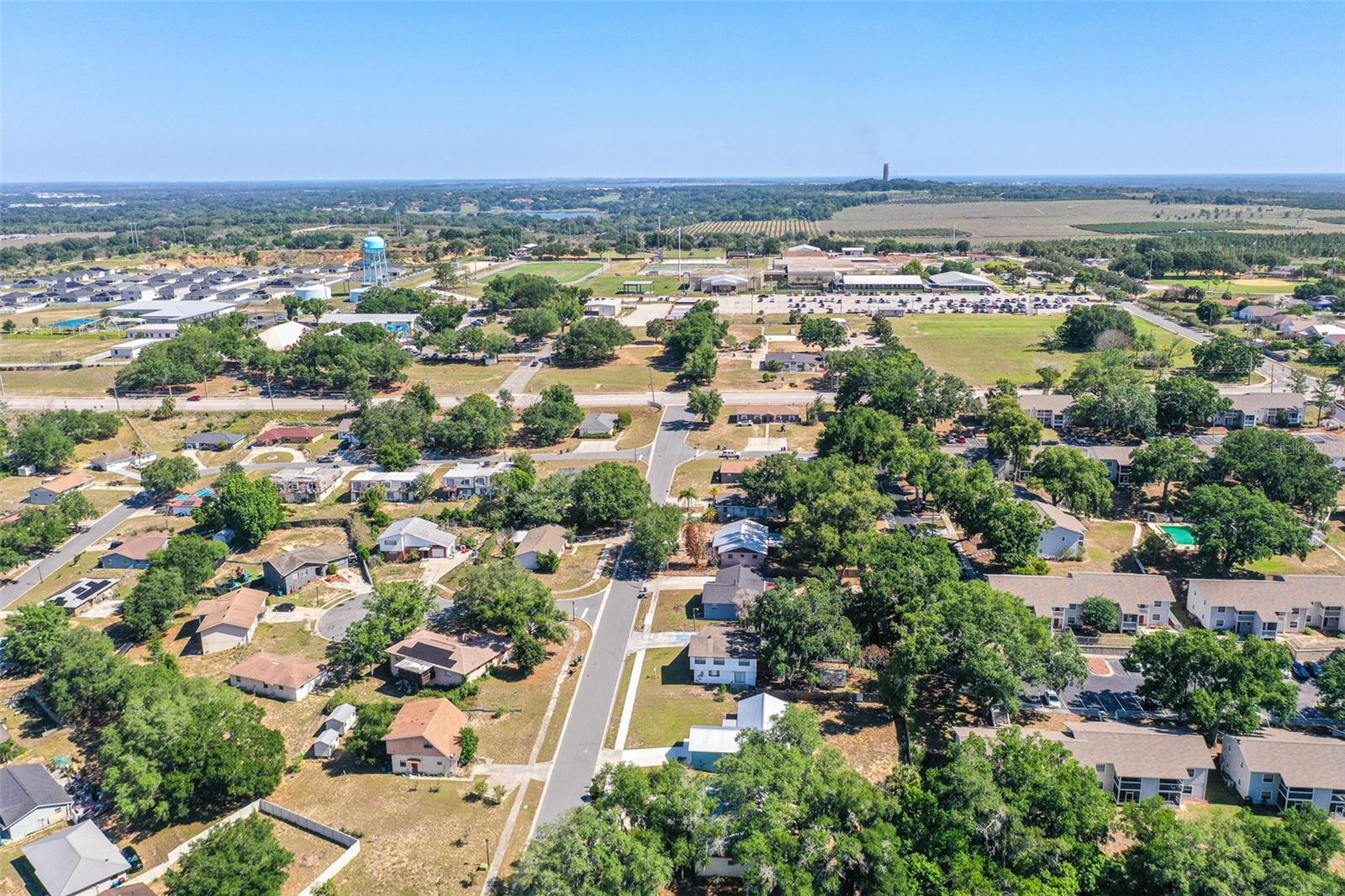 713 GREENLEAF LN, LAKE WALES, FL, 33853