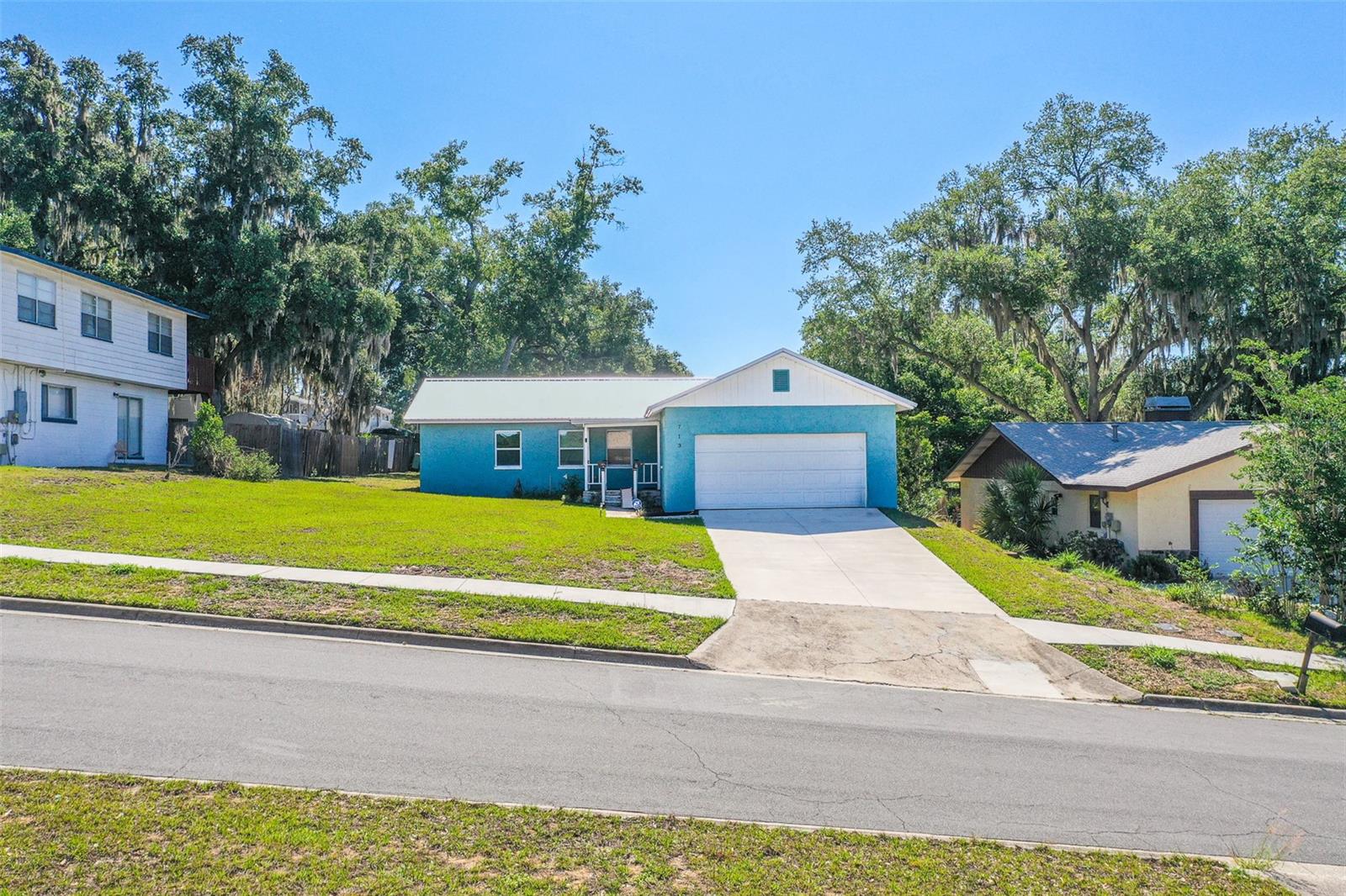 713 GREENLEAF LN, LAKE WALES, FL, 33853