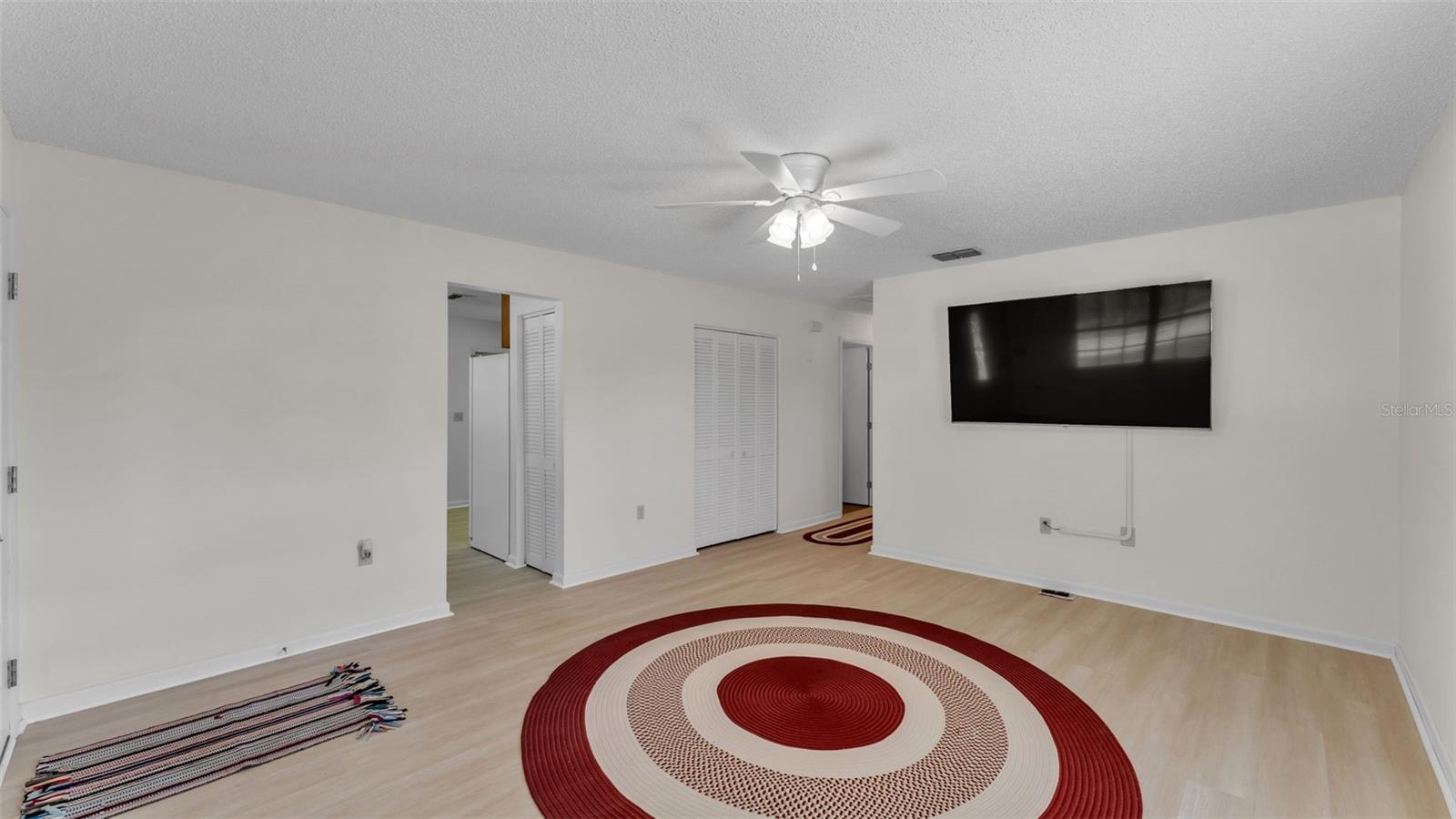 16 N HENDRY AVE, FORT MEADE, FL, 33841