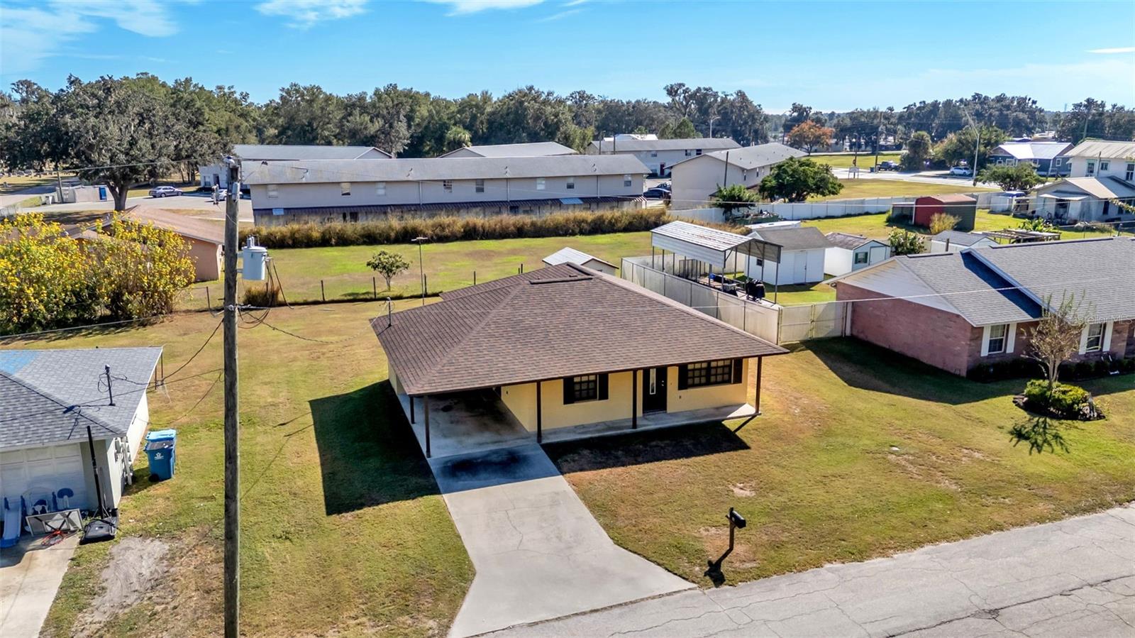 16 N HENDRY AVE, FORT MEADE, FL, 33841